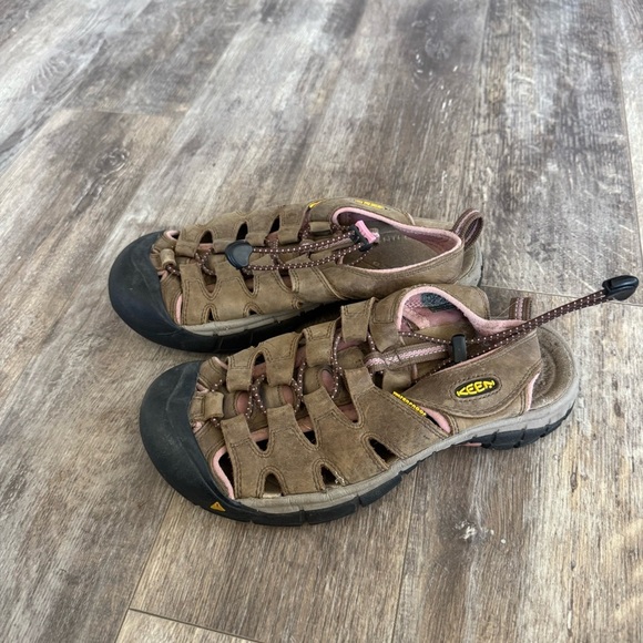 Keen Newport Waterproof Hiking Outdoor Sandals - Picture 3 of 6